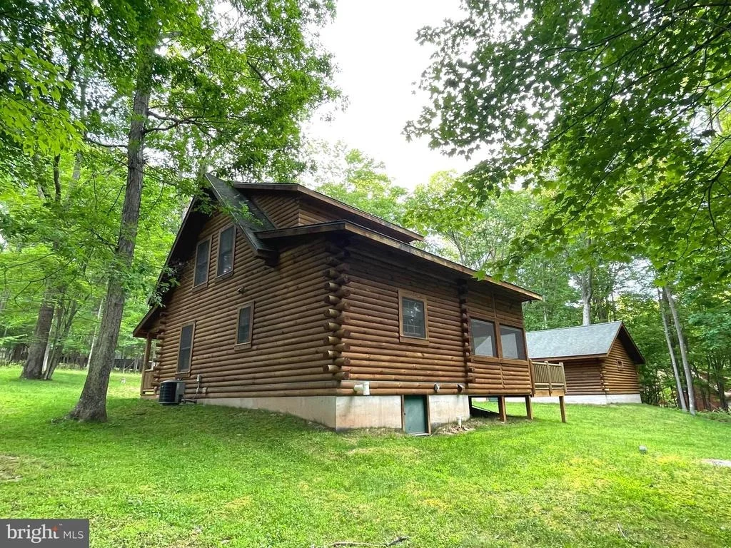 Photo of 185 HIDDEN VALLEY LANE