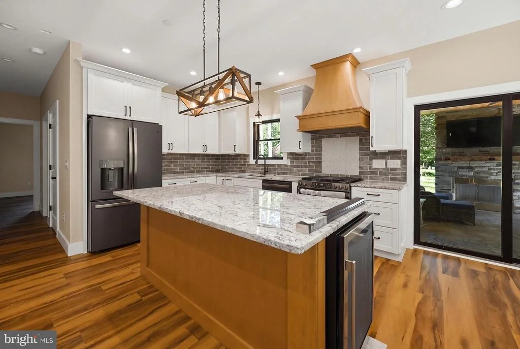 Photo of 15 BYRAN DR
