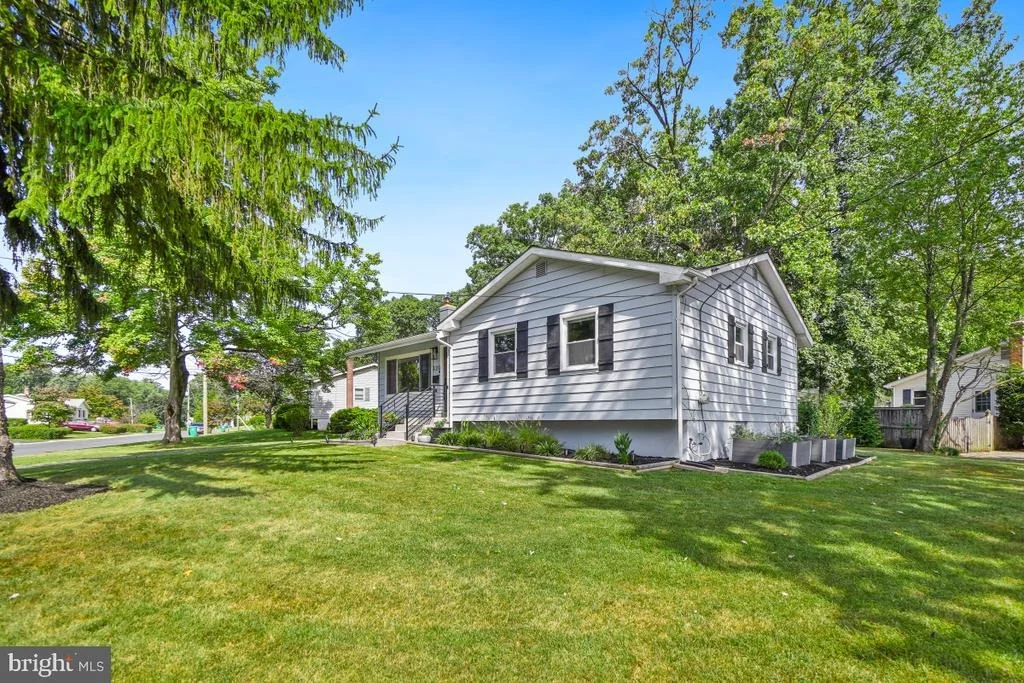 Photo of 220 HUTTON STREET