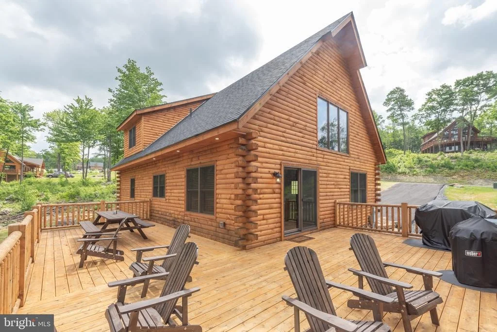 Photo of 828 N CAMP RD