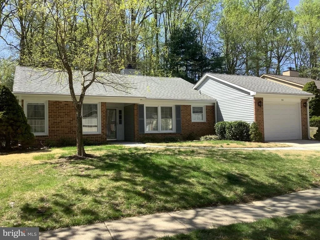 Photo of 921 MASTLINE DRIVE
