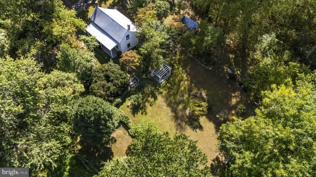 Photo of 16112 BARNESVILLE ROAD