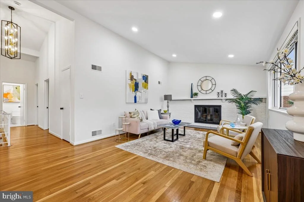 Photo of 1105 LAMBERTON DRIVE