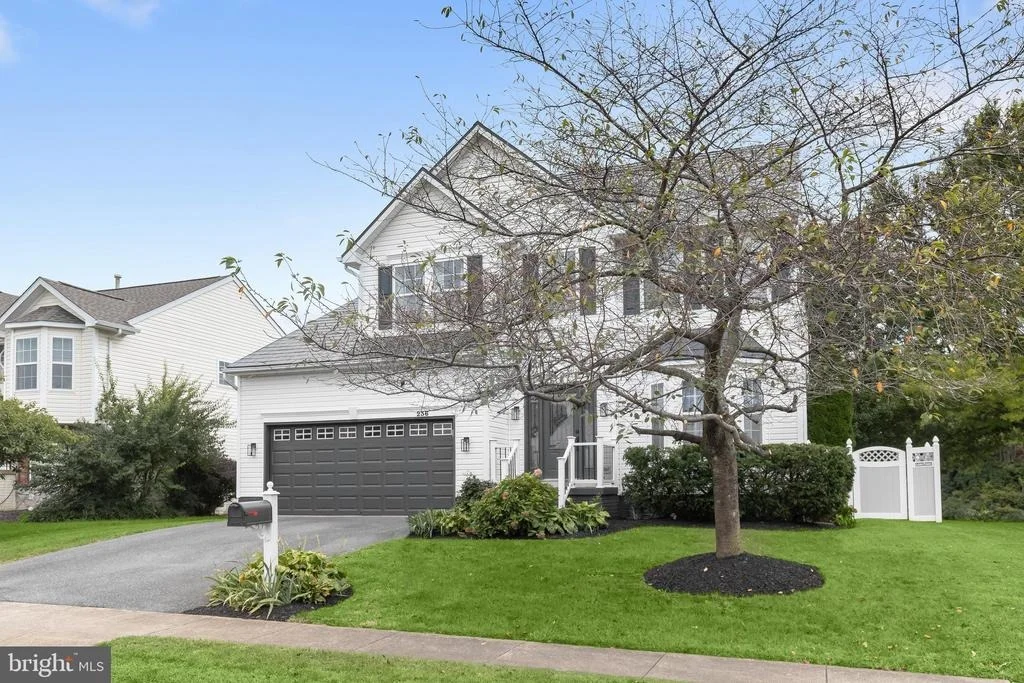 Photo of 236 LAKE COVENTRY DRIVE