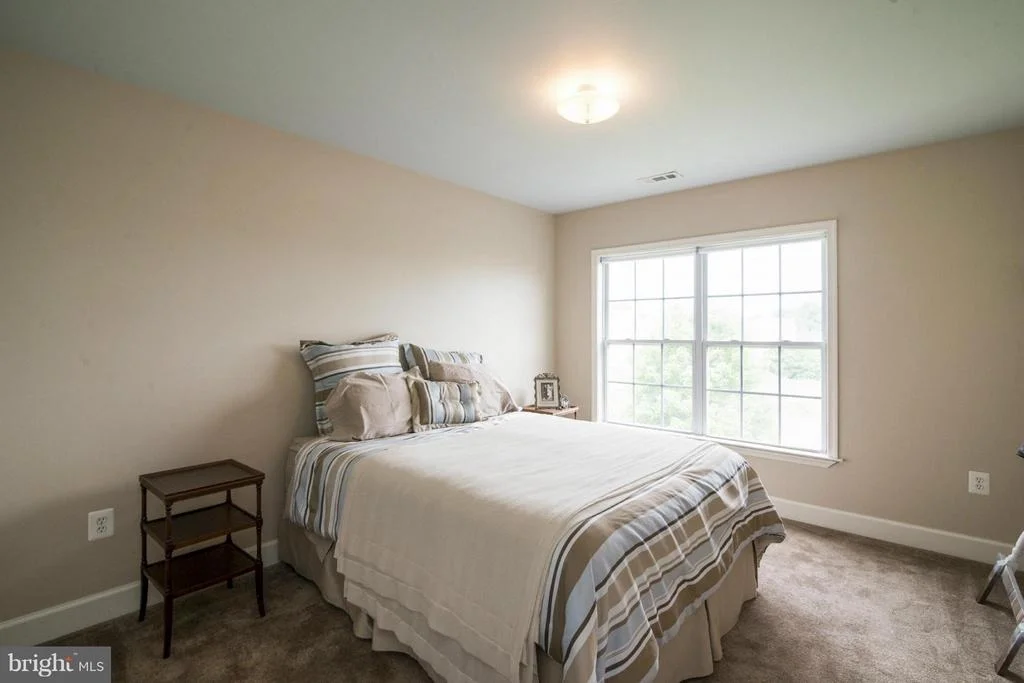 Photo of 1825 GREENLEESE DRIVE