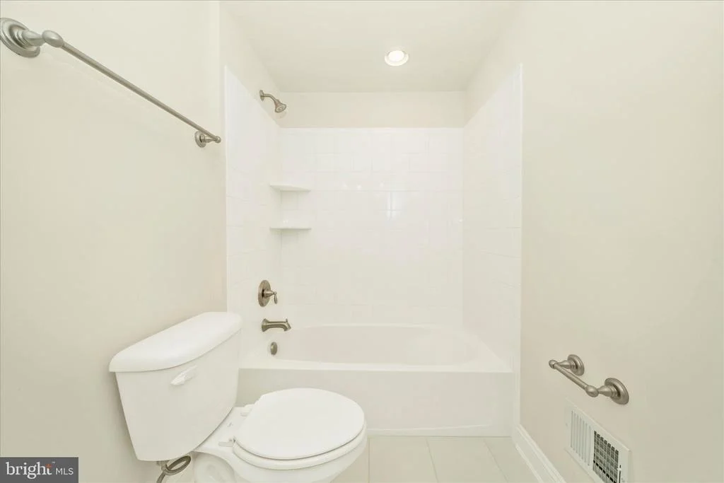 Photo of 1318 VOLUNTEER DRIVE