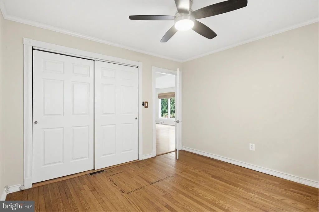 Photo of 1465 RIDGEWAY