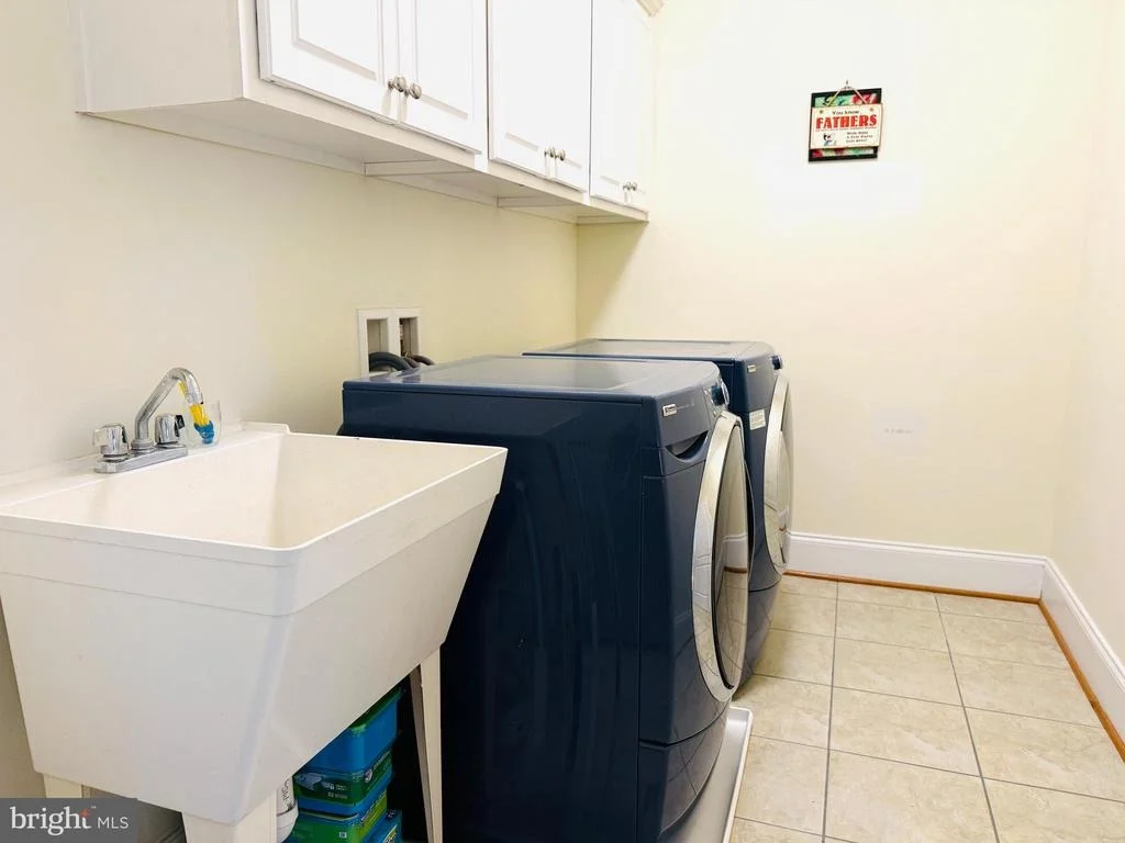Photo of 7532 RED HILL DRIVE