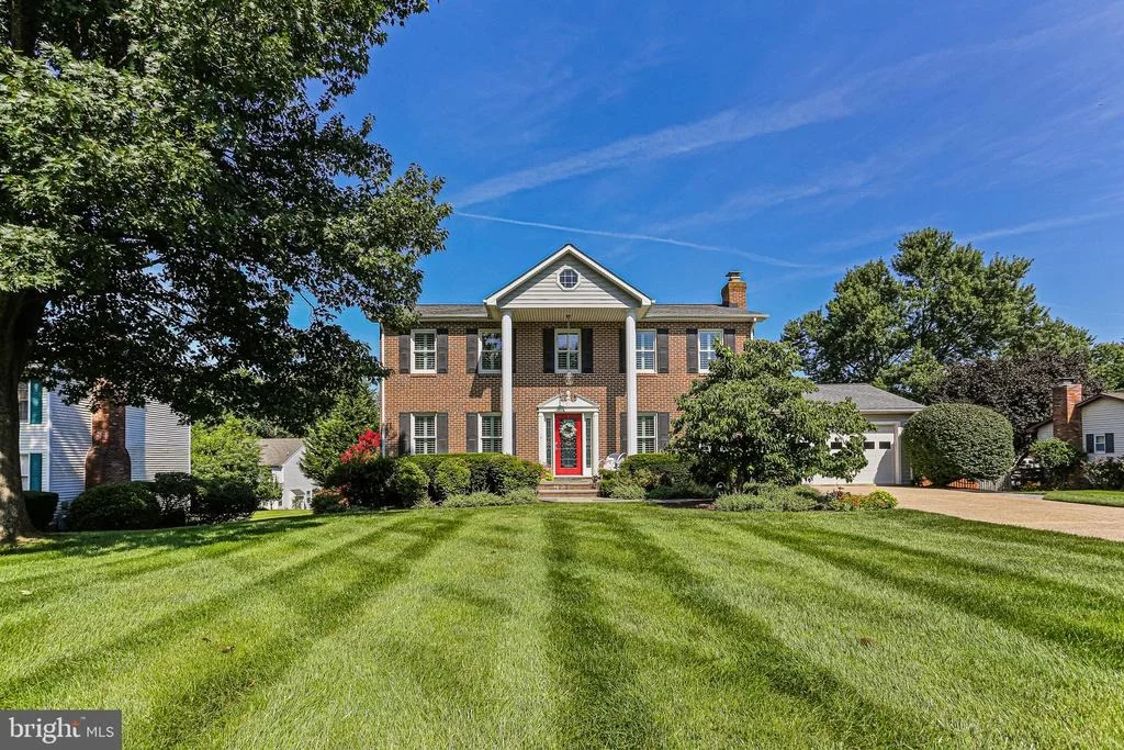 Photo of 8668 FELSVIEW DRIVE
