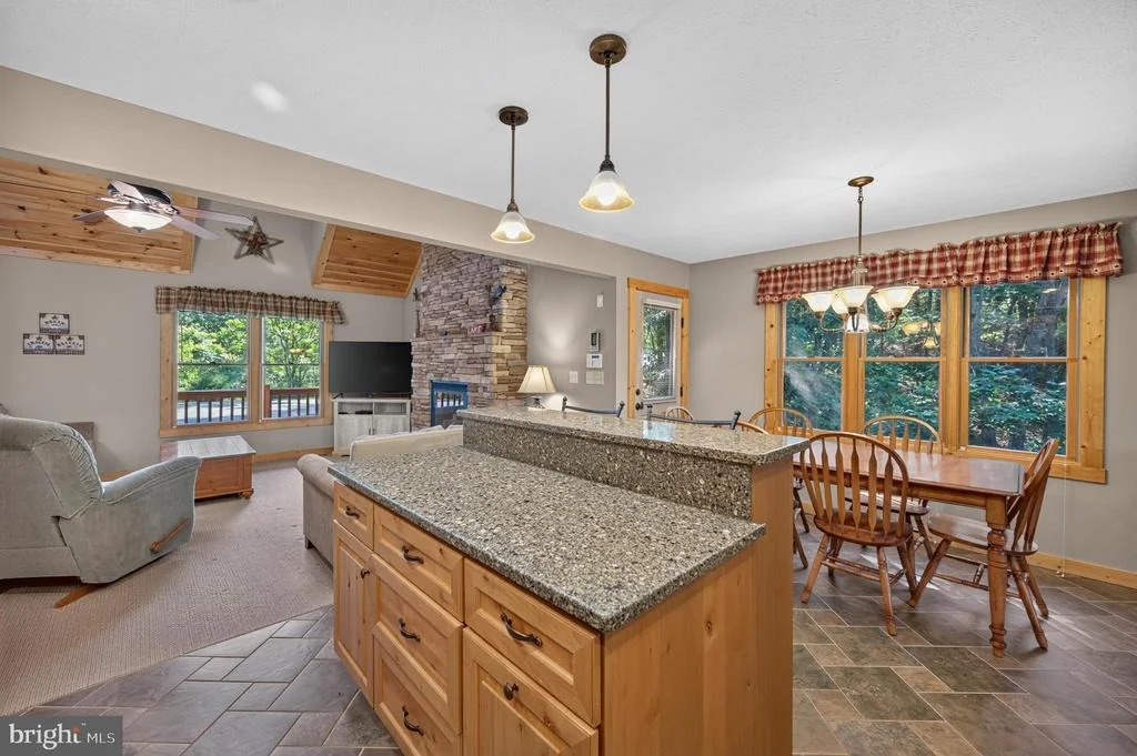 Photo of 14 VICKIE WAY