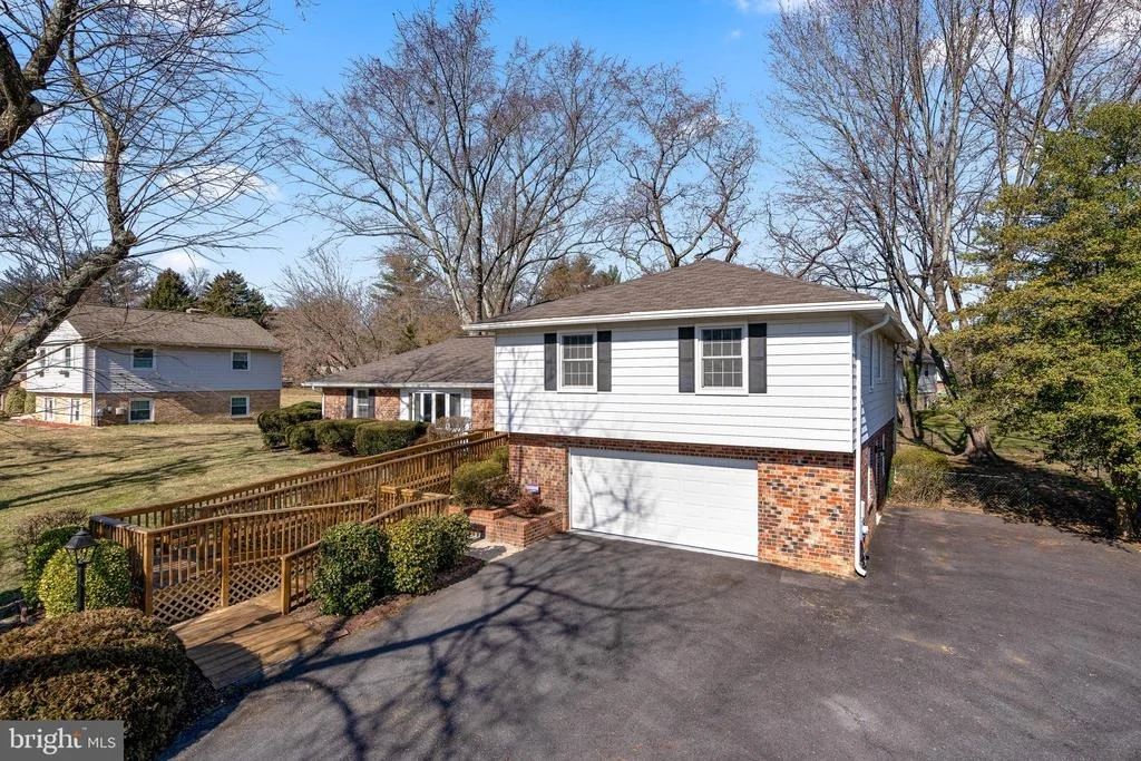 Photo of 4105 CHARLEY FOREST STREET