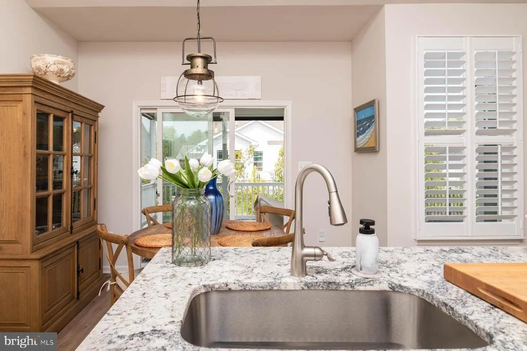 Photo of 25087 TREEVIEW LANE