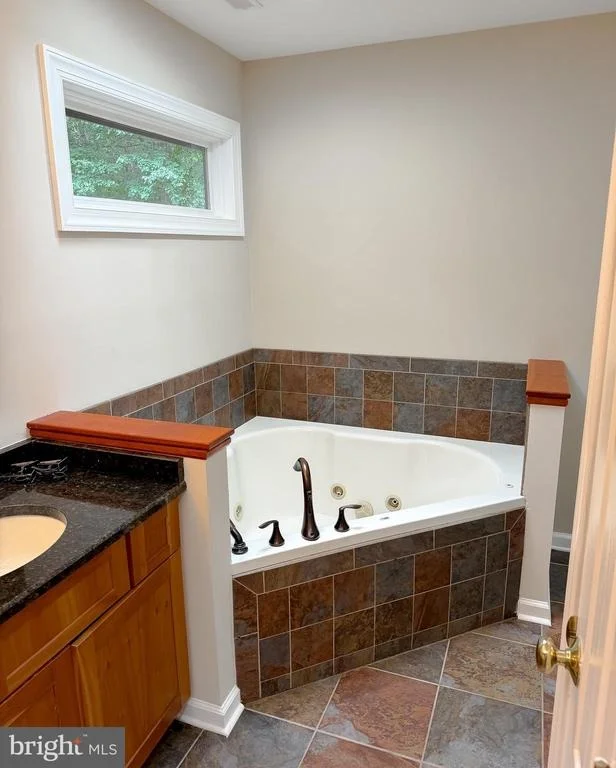Photo of 8425 MAUSEN LANE