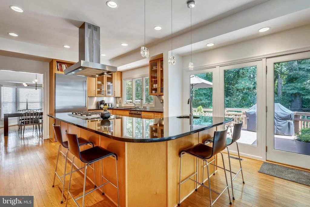 Photo of 17703 GLOBE THEATRE DRIVE
