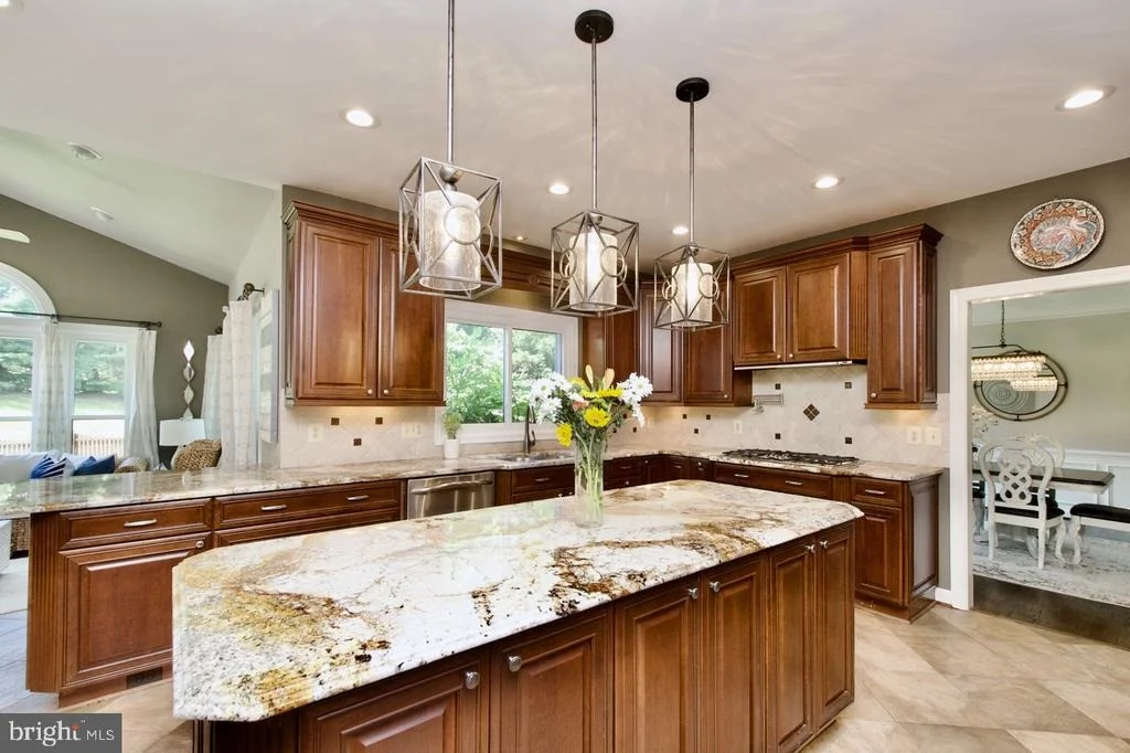 Photo of 5495 ASHLEIGH ROAD