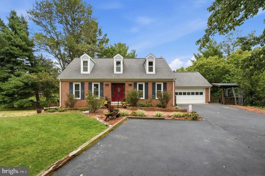Photo of 8114 HILLCREST DRIVE