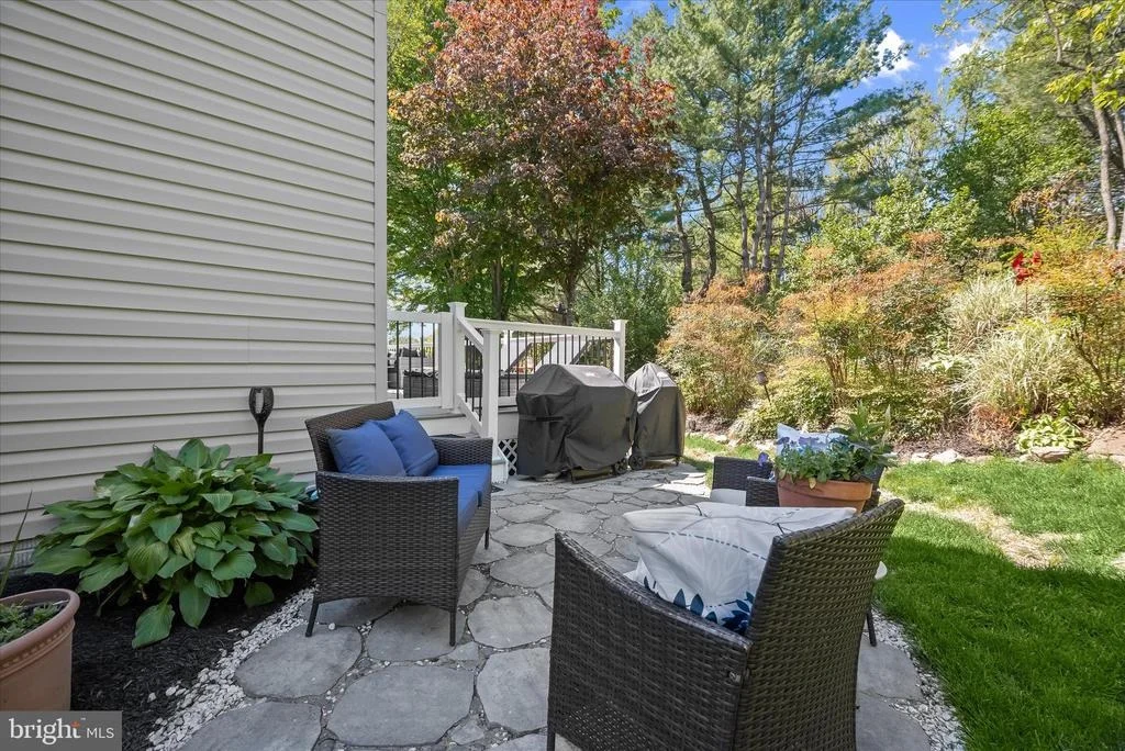 Photo of 7036 GARDEN WALK