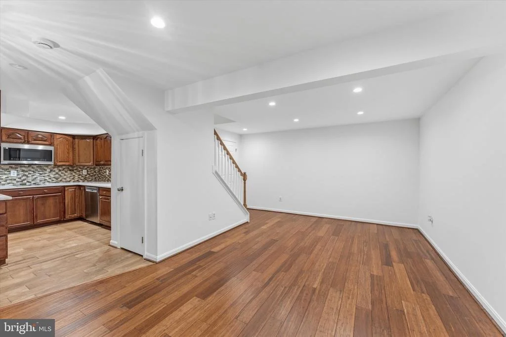 Photo of 15251 EAGLE TAVERN WAY