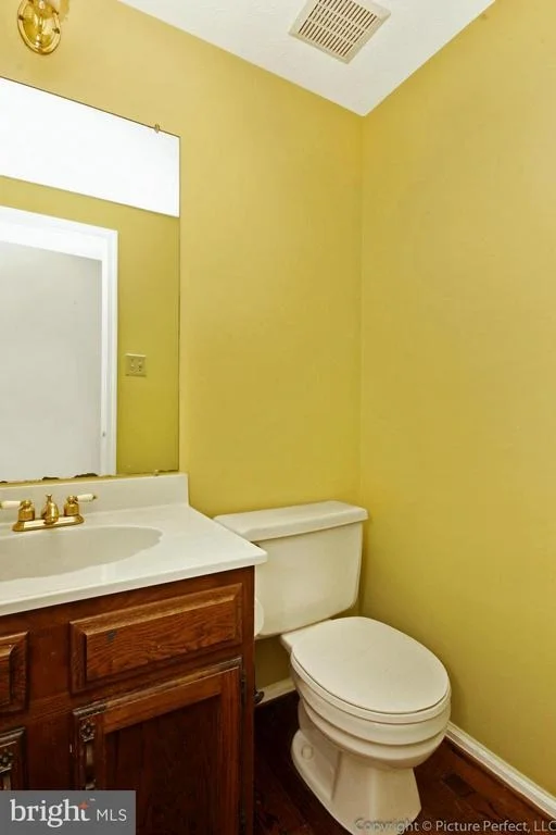Photo of 577 BINFORD COURT