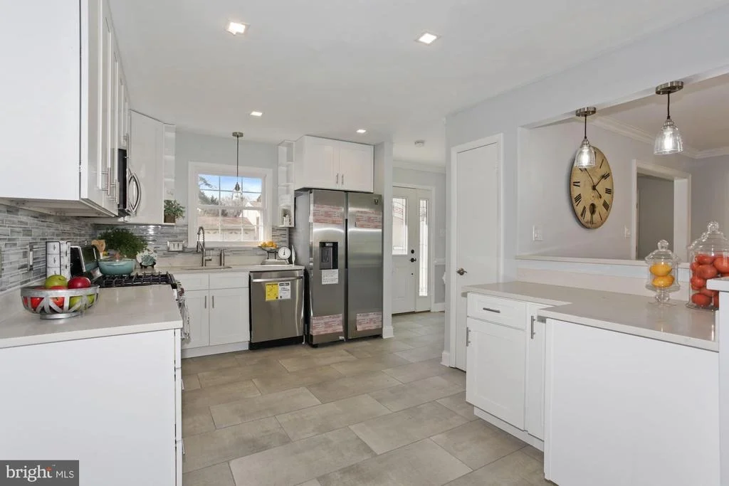 Photo of 6815 GILLINGS ROAD