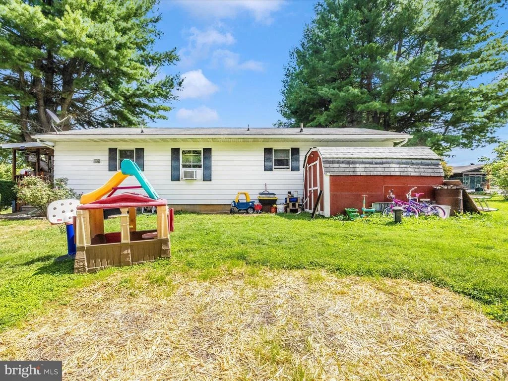 Photo of 7612 MCCLELLAN AVENUE