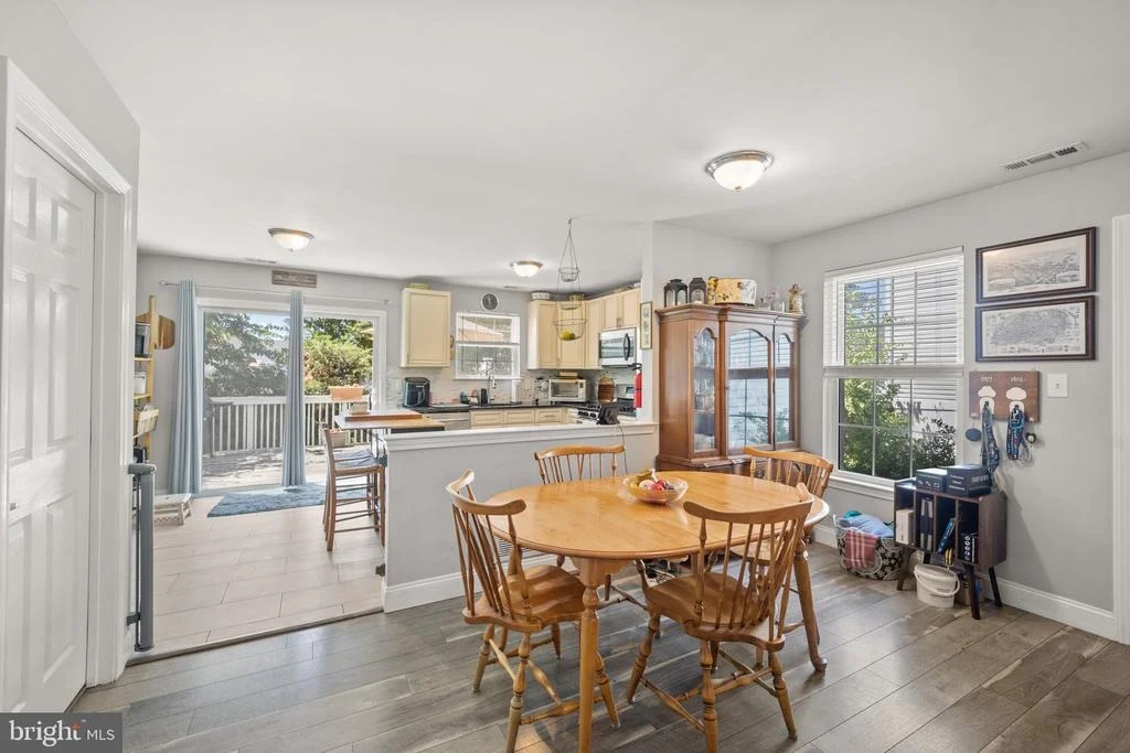 Photo of 64 OAKTON DRIVE