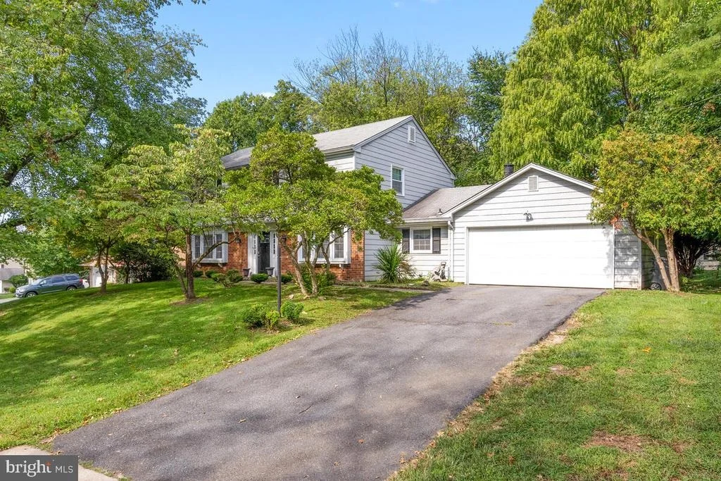 Photo of 14028 BREEZE HILL LANE