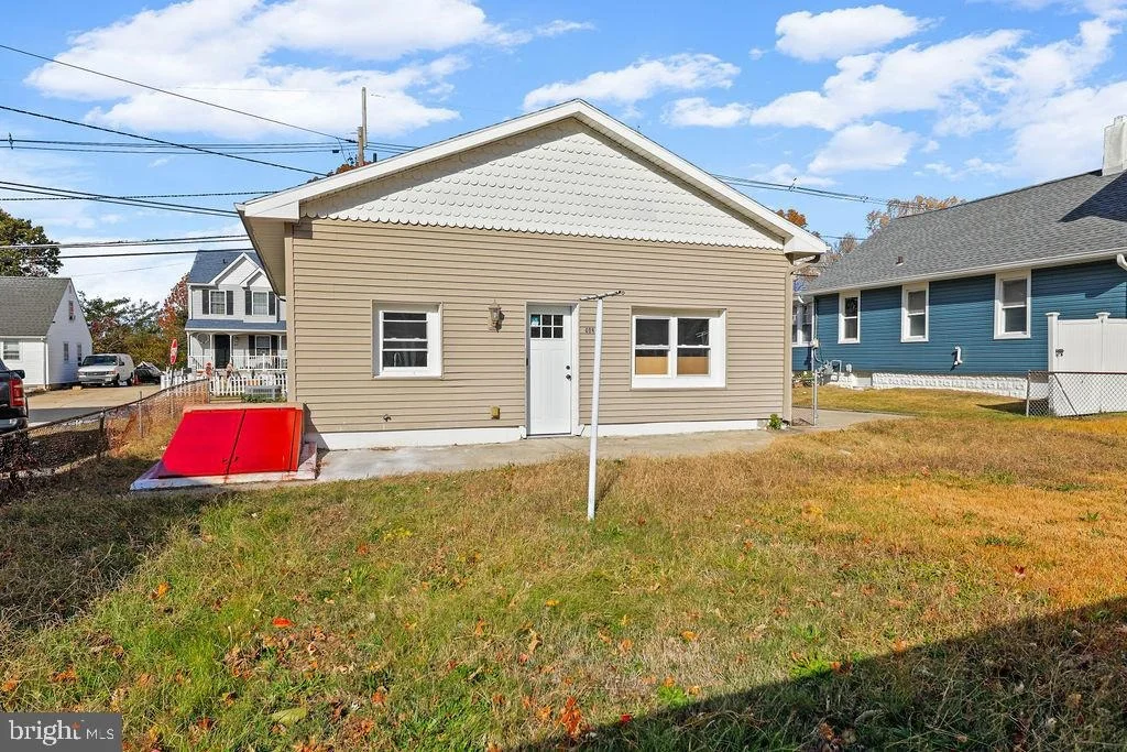 Photo of 408 W 3RD AVENUE