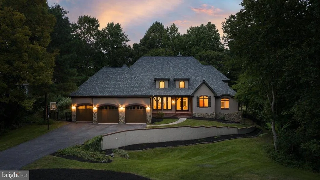 Photo of 123 GLADE CIRCLE W