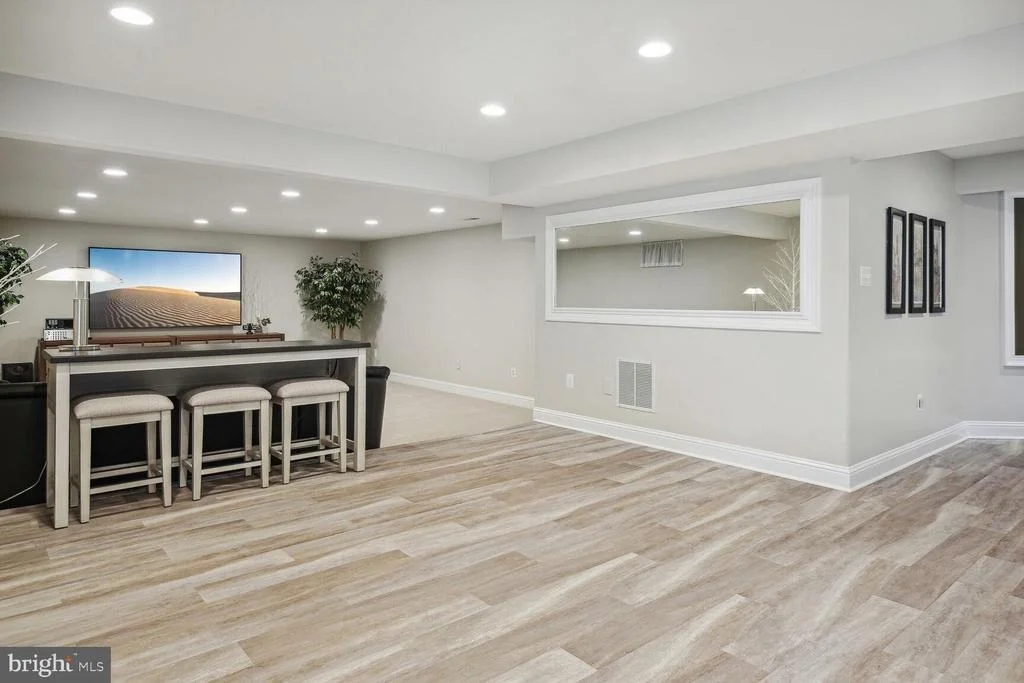 Photo of 10 MAPLECREST COURT