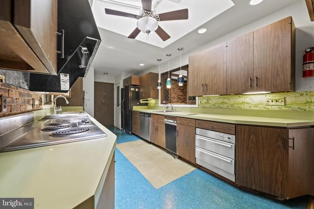 Photo of 2 BUTTONWOOD LANE