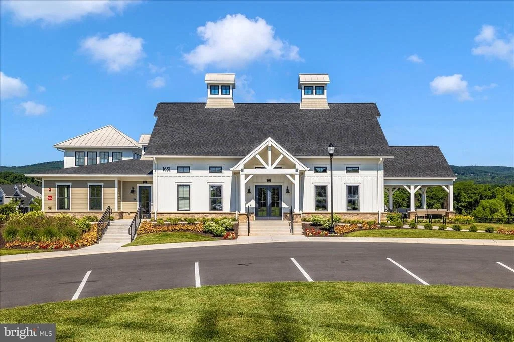 Photo of 1694 DOUBLE BANK ROAD