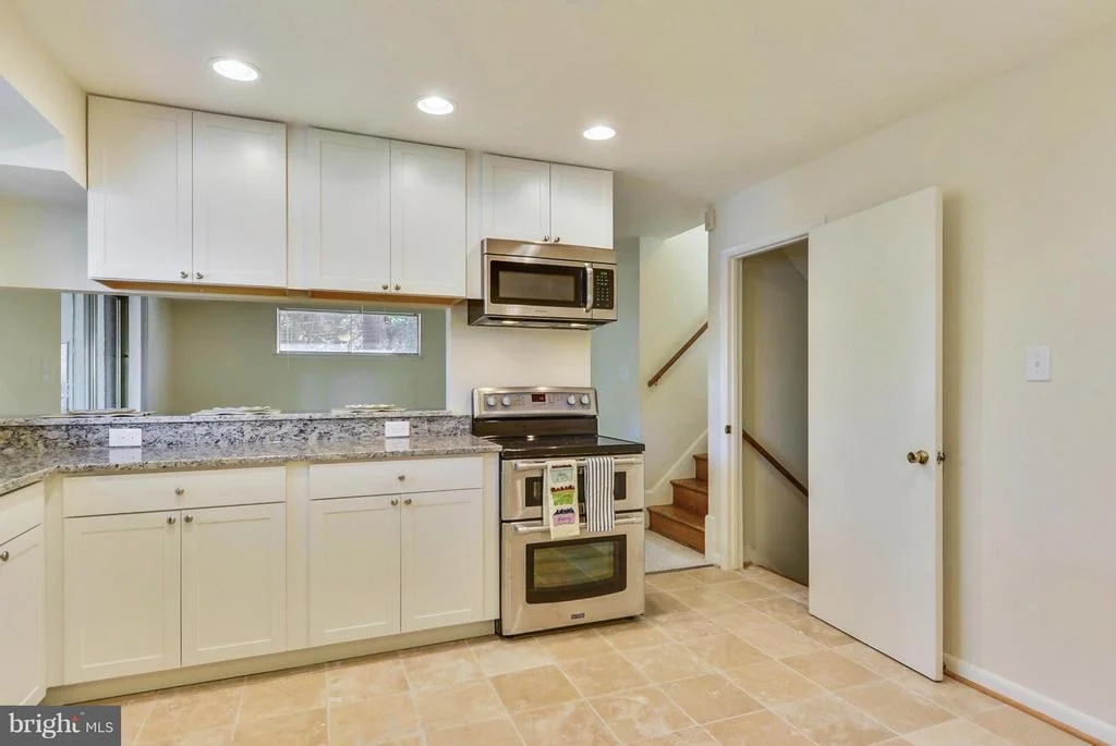 Photo of 11407 CLOVERHILL DRIVE