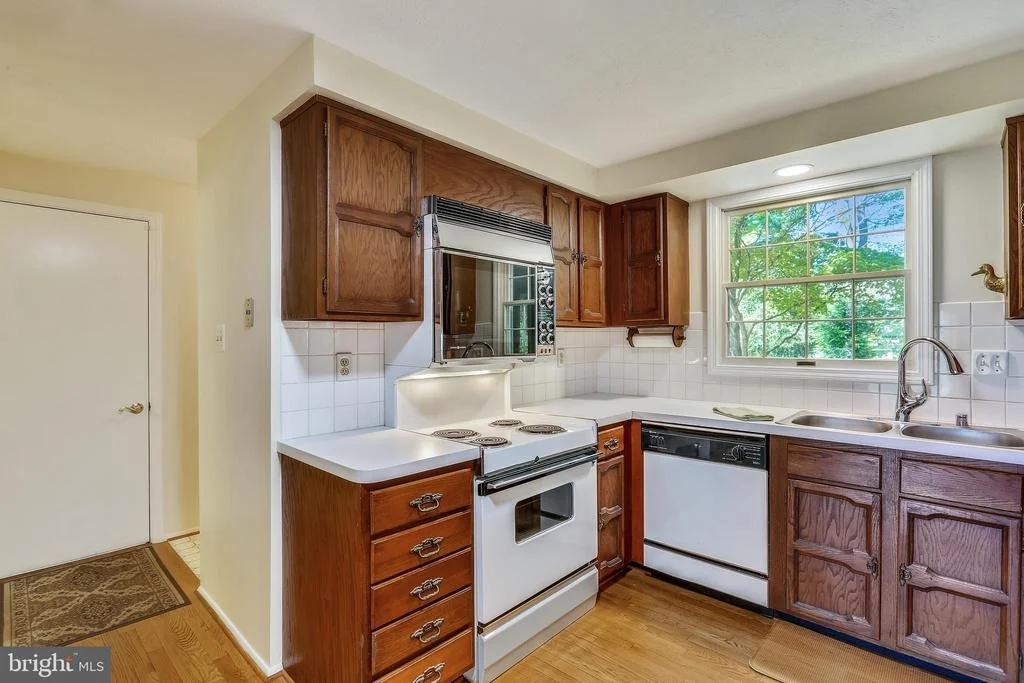 Photo of 9301 HUNTMASTER ROAD
