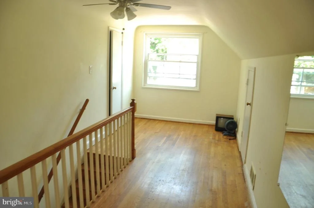 Photo of 11712 VEIRS MILL ROAD