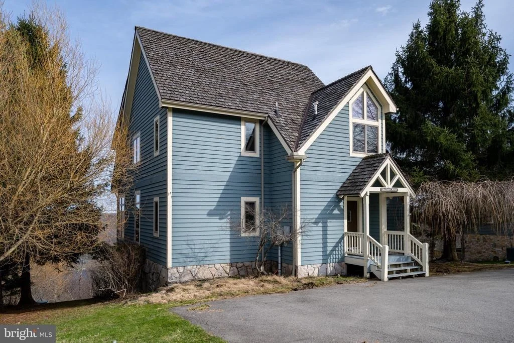 Photo of 110 HIGHLINE DRIVE