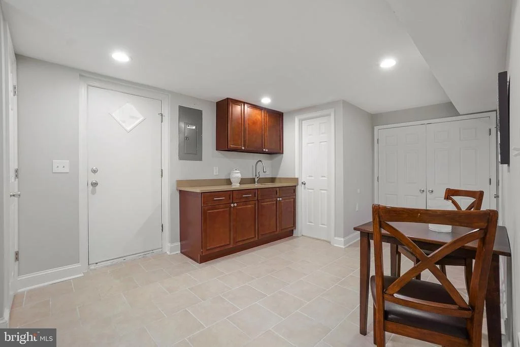 Photo of 514 SILVER SPRING AVENUE