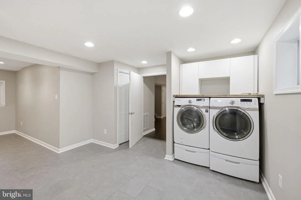 Photo of 7371 CROWN LANE
