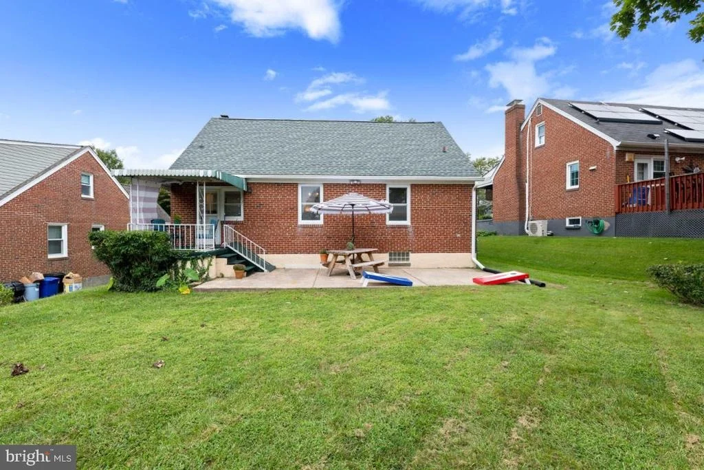 Photo of 403 GRALAN ROAD
