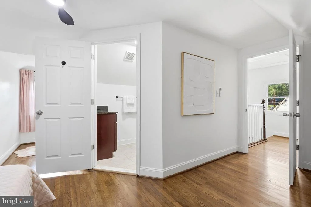Photo of 10419 GRANDIN ROAD