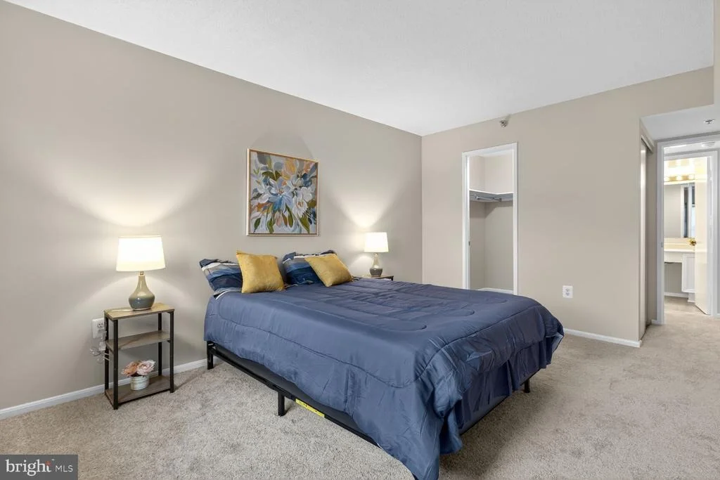 Photo of Unit 3802 at 15115 INTERLACHEN DRIVE
