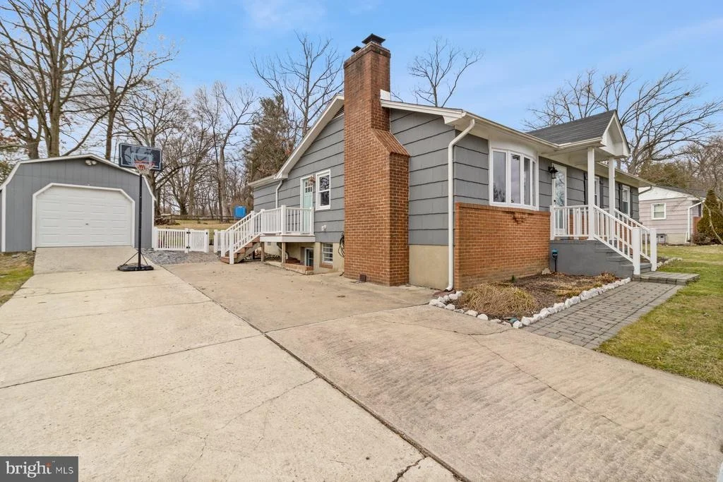 Photo of 5844 TIMBERVIEW DRIVE