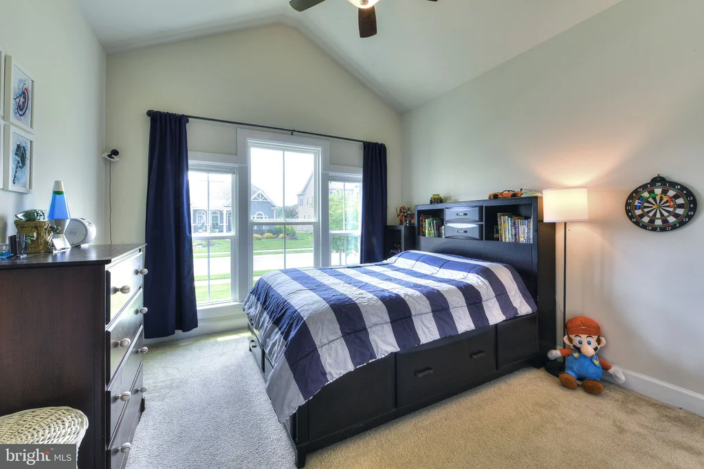 Photo of 33512 AUBURN DRIVE
