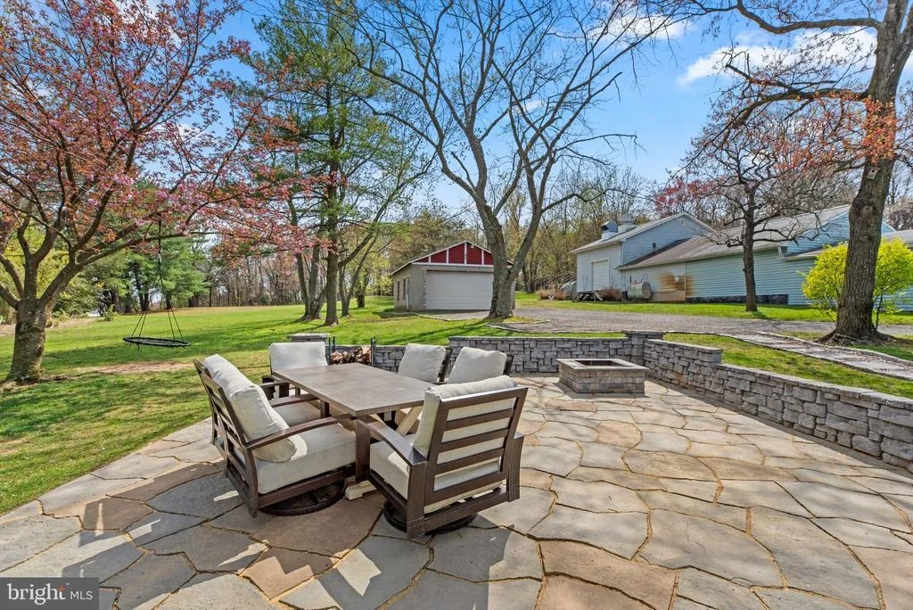 Photo of 7407 RIDGE ROAD