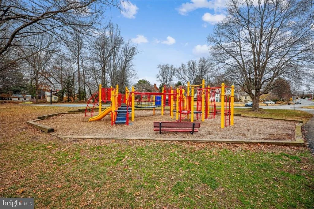 Photo of 9817 CHERRY TREE LANE