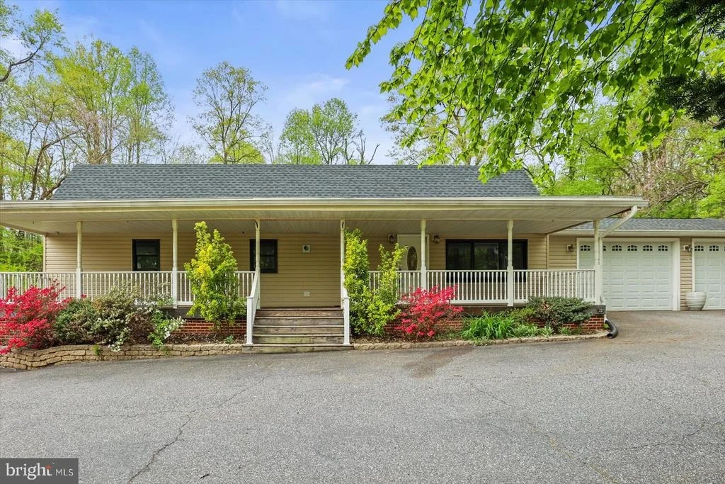 Photo of 1426 RIDGE ROAD