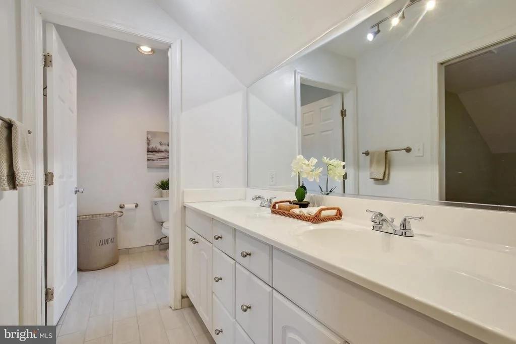 Photo of 1811 CLOVERMEADOW DRIVE