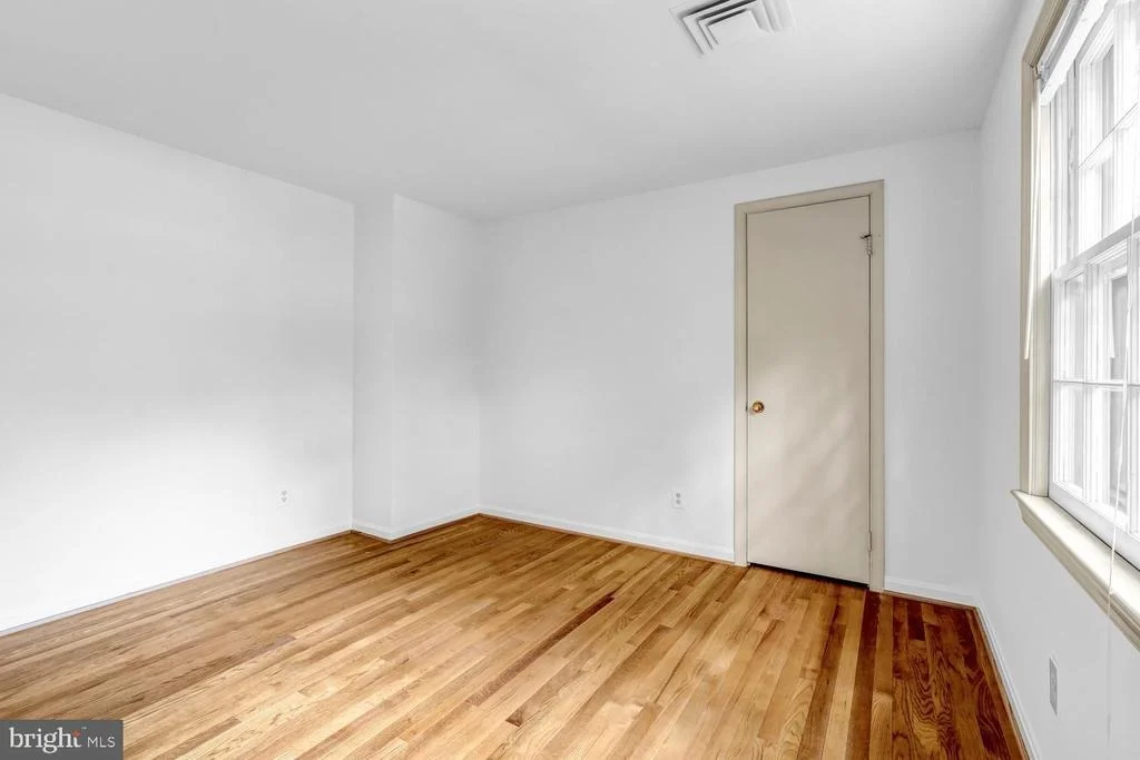 Photo of 4200 PICKERING PLACE