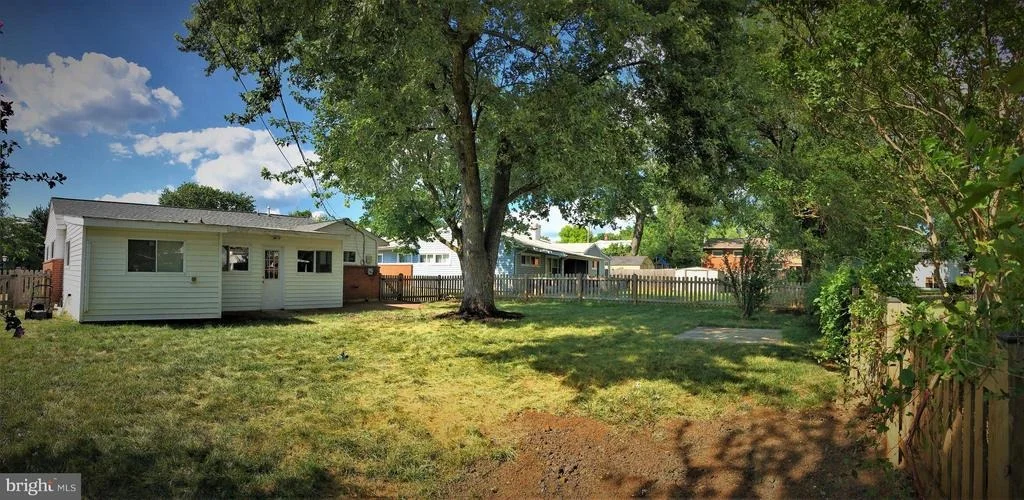 Photo of 1033 MARKSWORTH ROAD