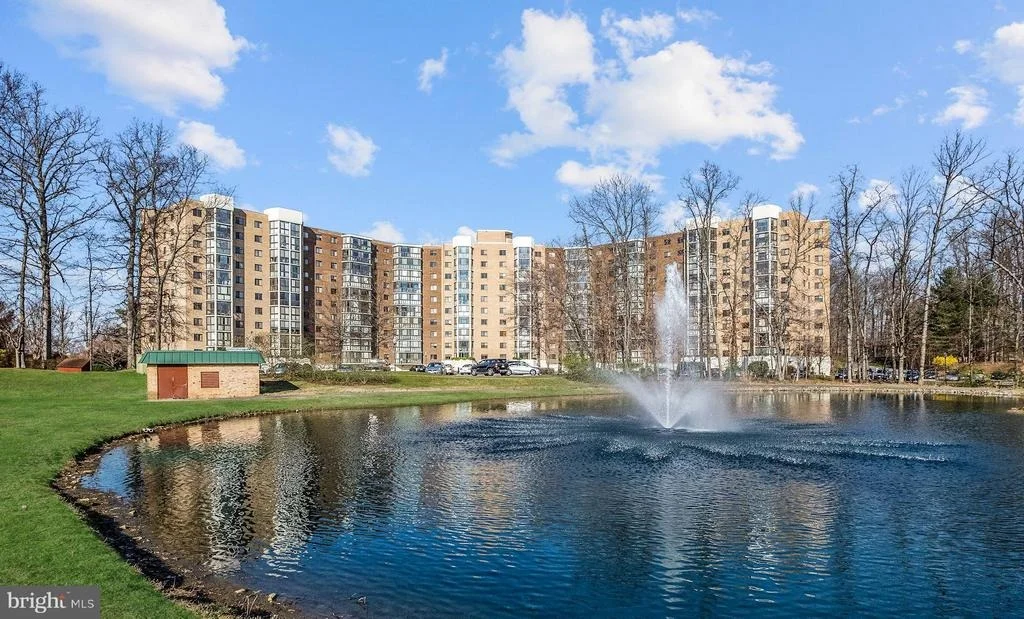 Photo of Unit 31007 at 15115 INTERLACHEN DRIVE